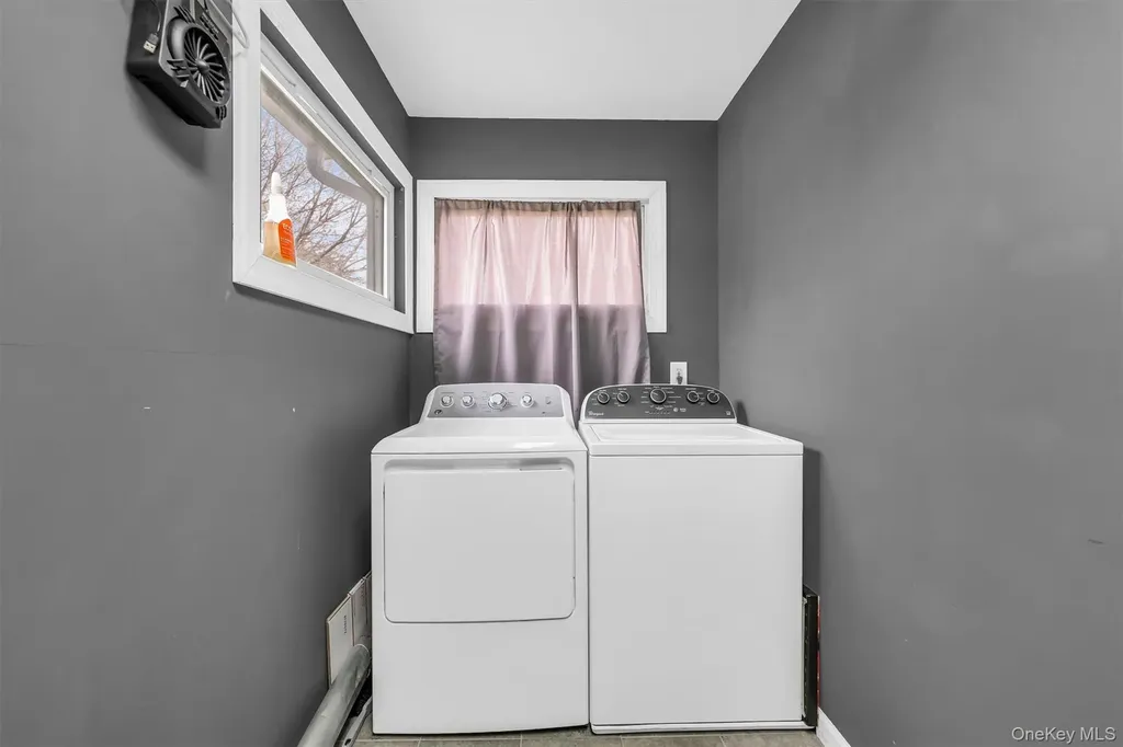 1520 N Thompson Drive Bay Shore NY 11706