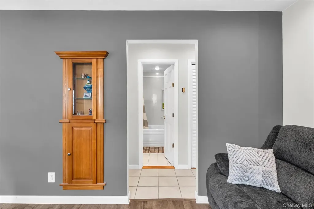 1520 N Thompson Drive Bay Shore NY 11706