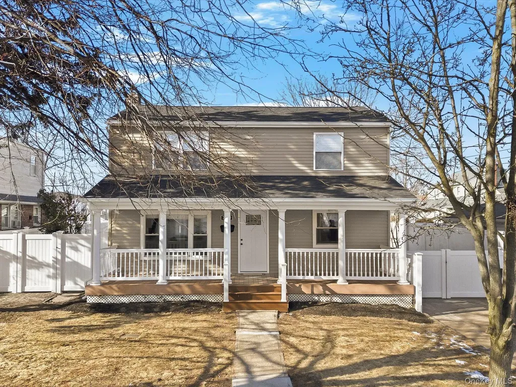 2409 Lindy Road Westbury NY 11590