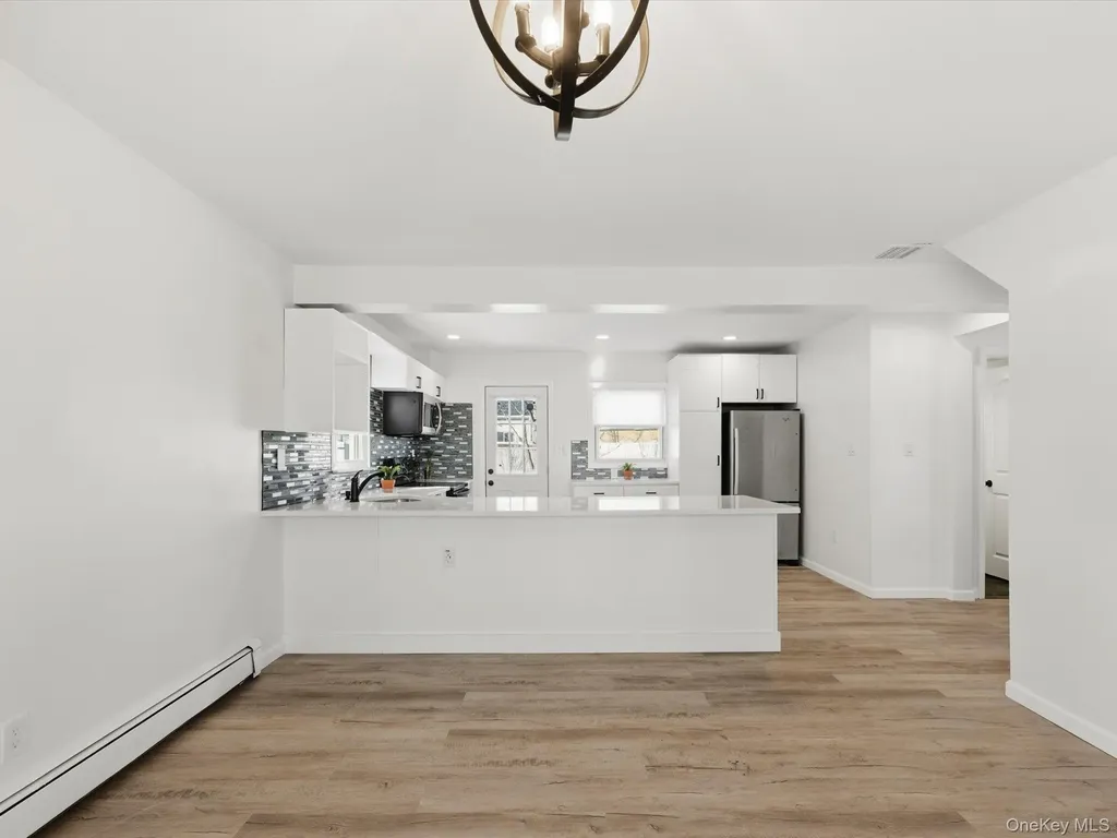 2409 Lindy Road Westbury NY 11590