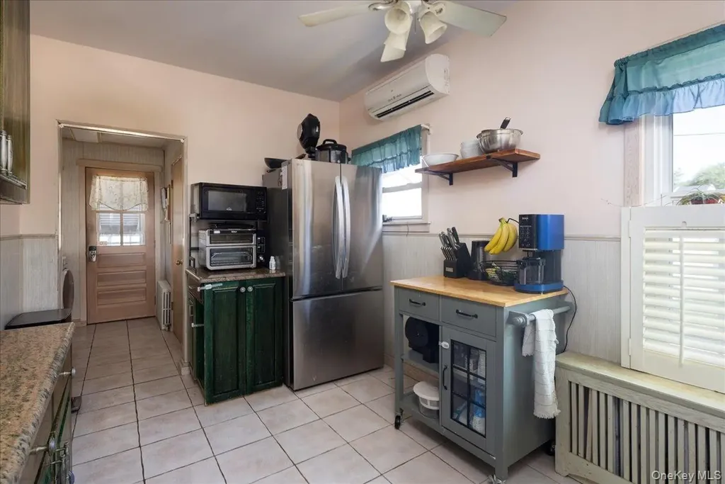 404 Silver Lane Oceanside NY 11572