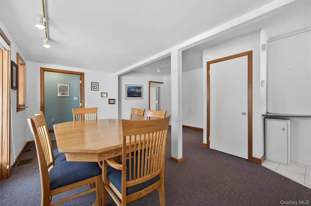 2 Thomas Jefferson Place Middletown NY 10940