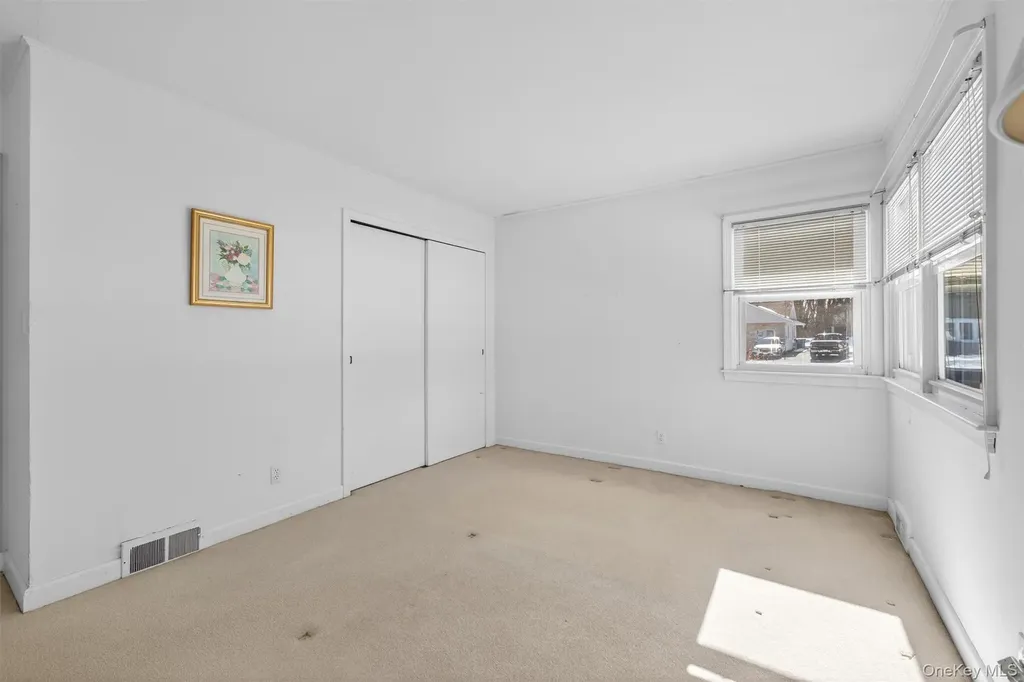 2 Thomas Jefferson Place Middletown NY 10940