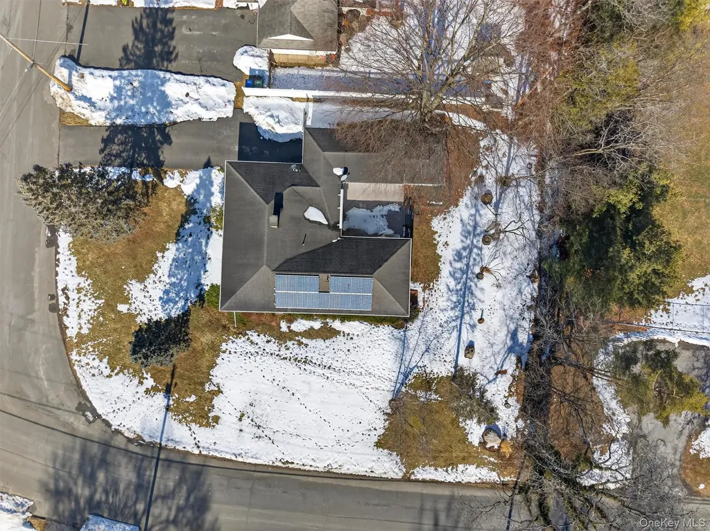 2 Thomas Jefferson Place Middletown NY 10940