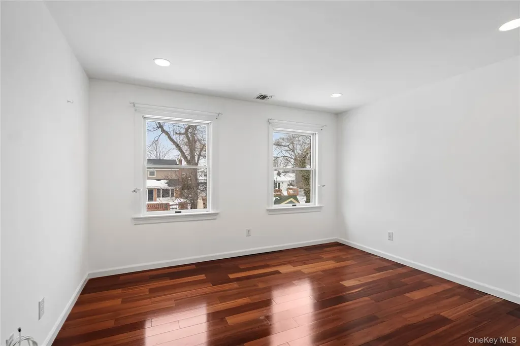 5 Pine Street Plainview NY 11803