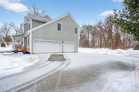 31 Dew Drop Lane Hopewell Junction NY 12533