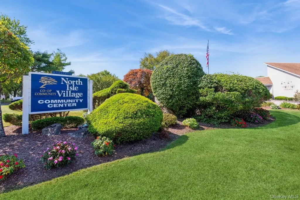 1 Aspen Court Coram NY 11727