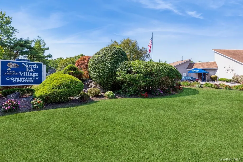 1 Aspen Court Coram NY 11727