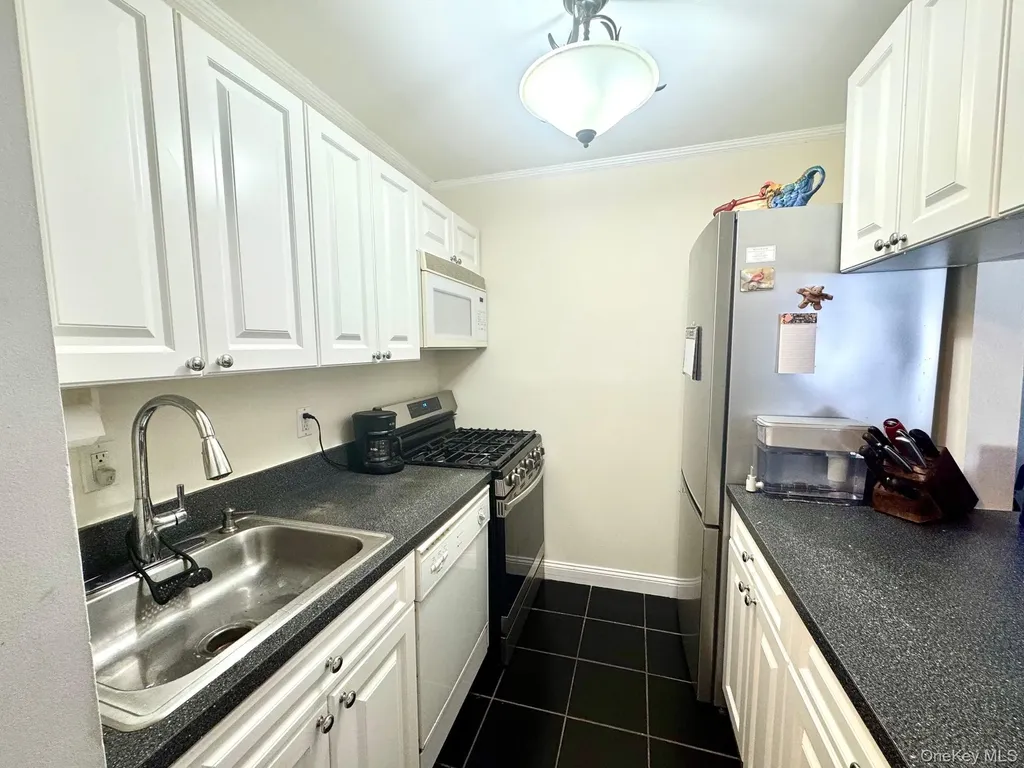 1 Aspen Court Coram NY 11727