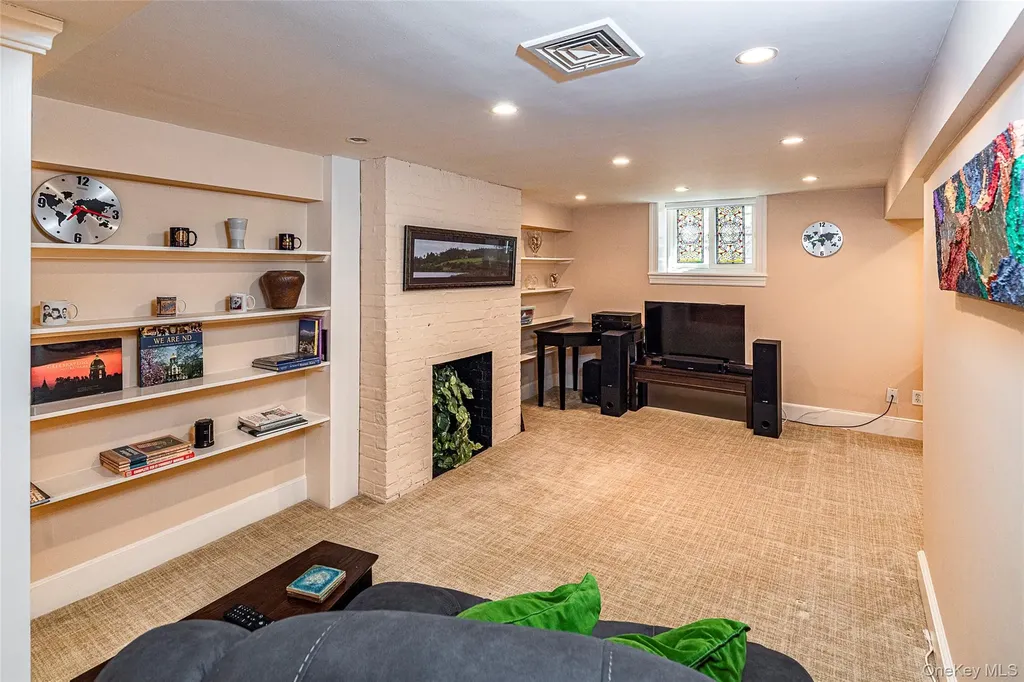 42 Edgewood Avenue Mount Vernon NY 10552
