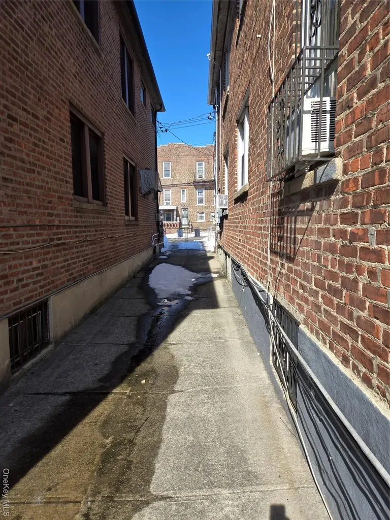 1314 Givan Avenue Bronx NY 10469