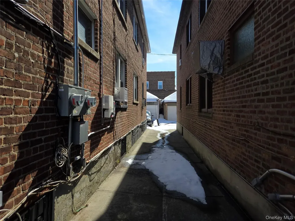 1314 Givan Avenue Bronx NY 10469