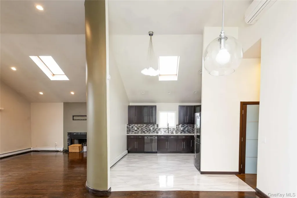 428 E Harrison Street Long Beach NY 11561