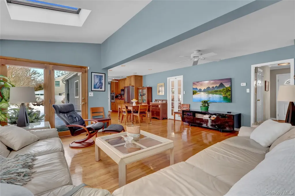 286 Hallock Road Stony Brook NY 11790