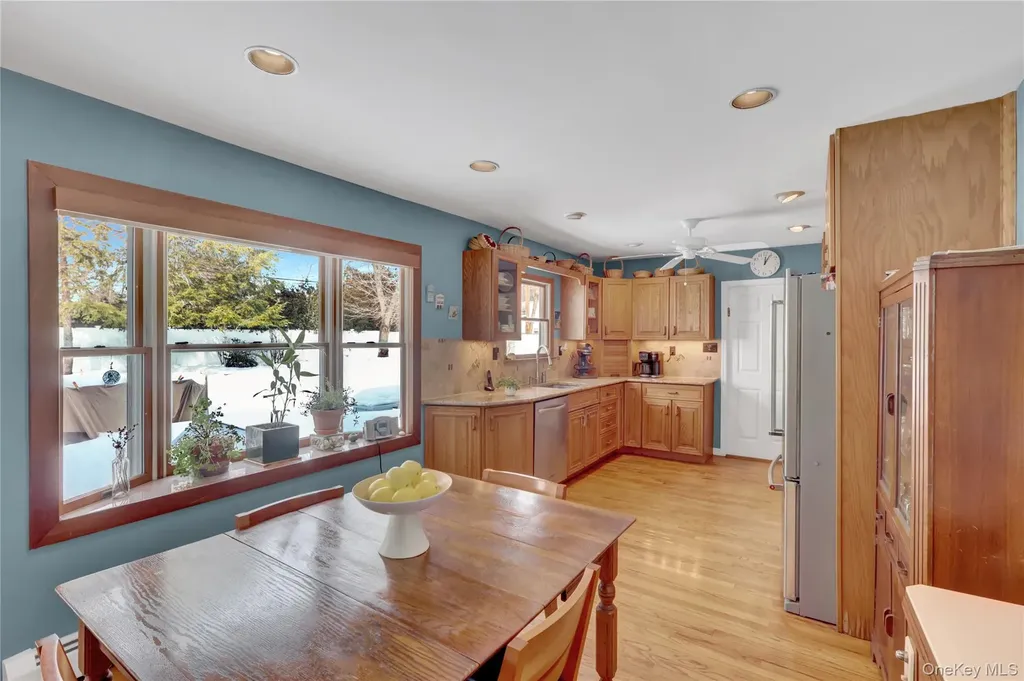 286 Hallock Road Stony Brook NY 11790