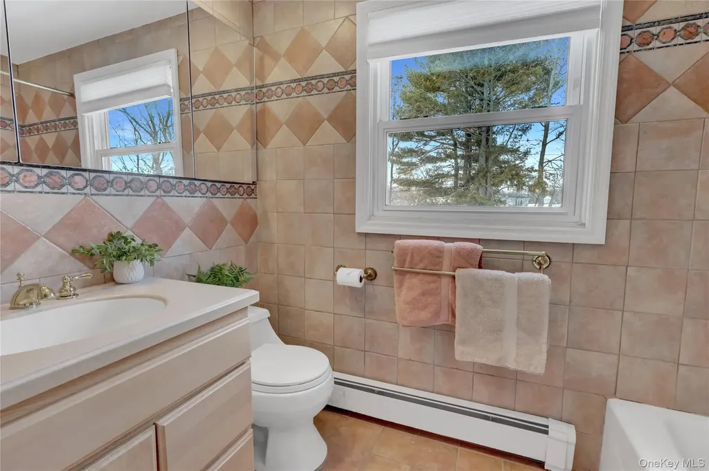286 Hallock Road Stony Brook NY 11790