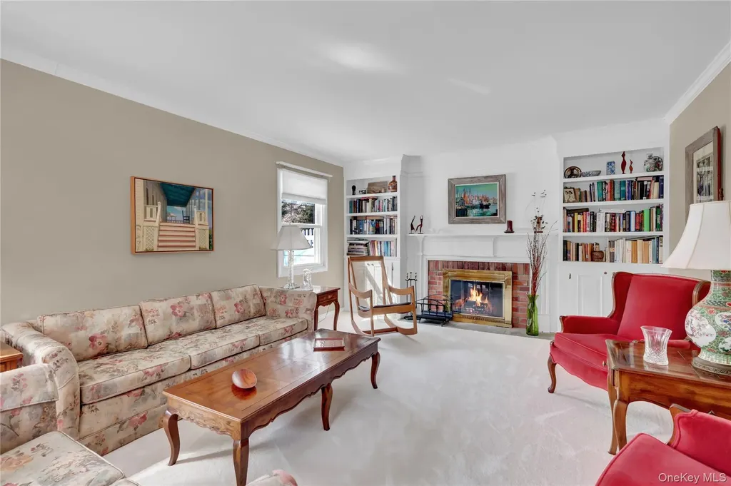 286 Hallock Road Stony Brook NY 11790