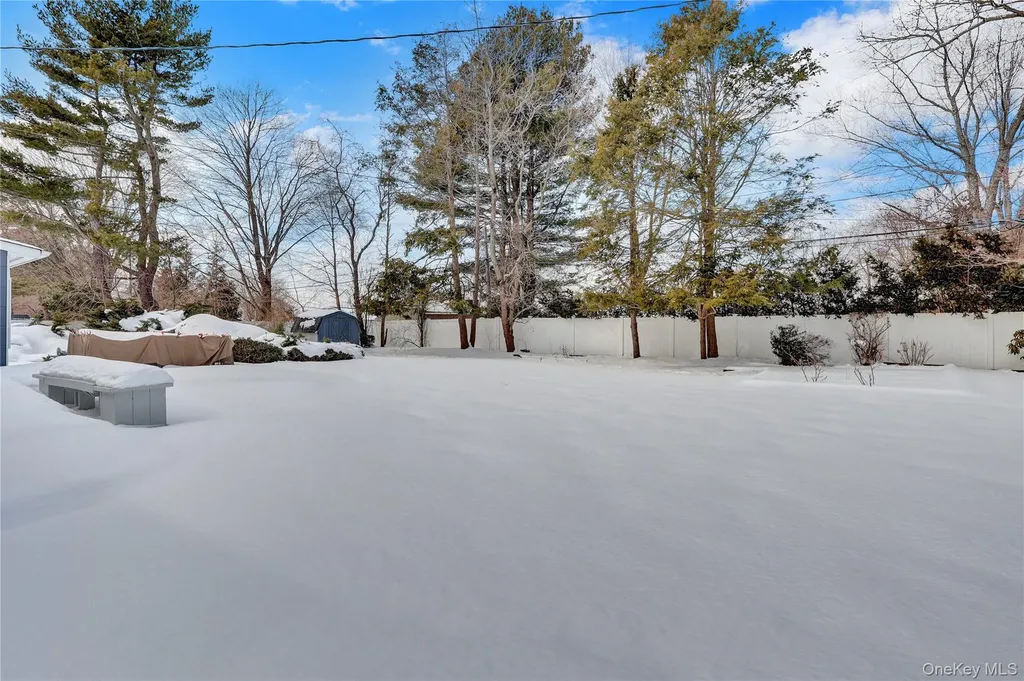 286 Hallock Road Stony Brook NY 11790