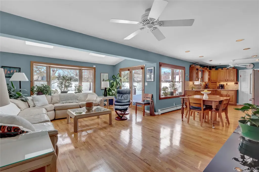 286 Hallock Road Stony Brook NY 11790