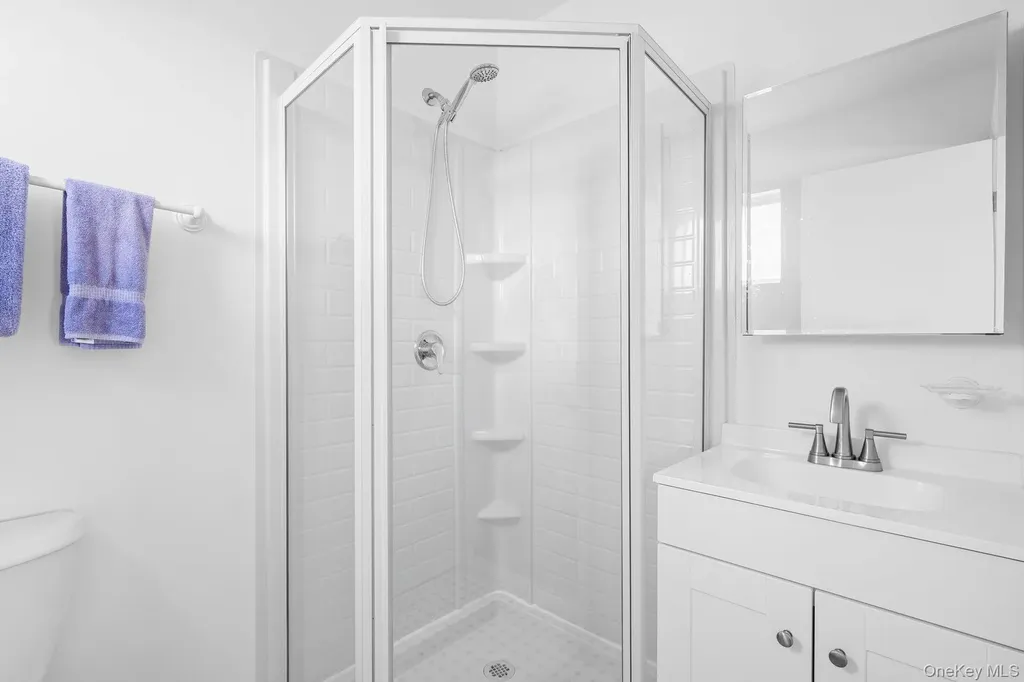 654A Dune Road Westhampton Dunes NY 11978