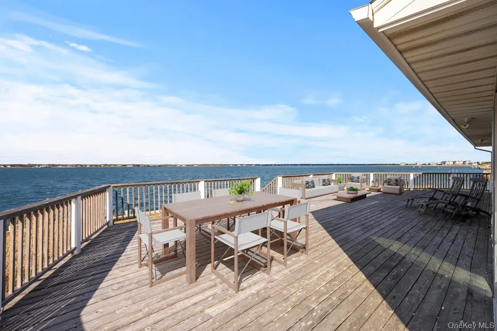 654A Dune Road Westhampton Dunes NY 11978