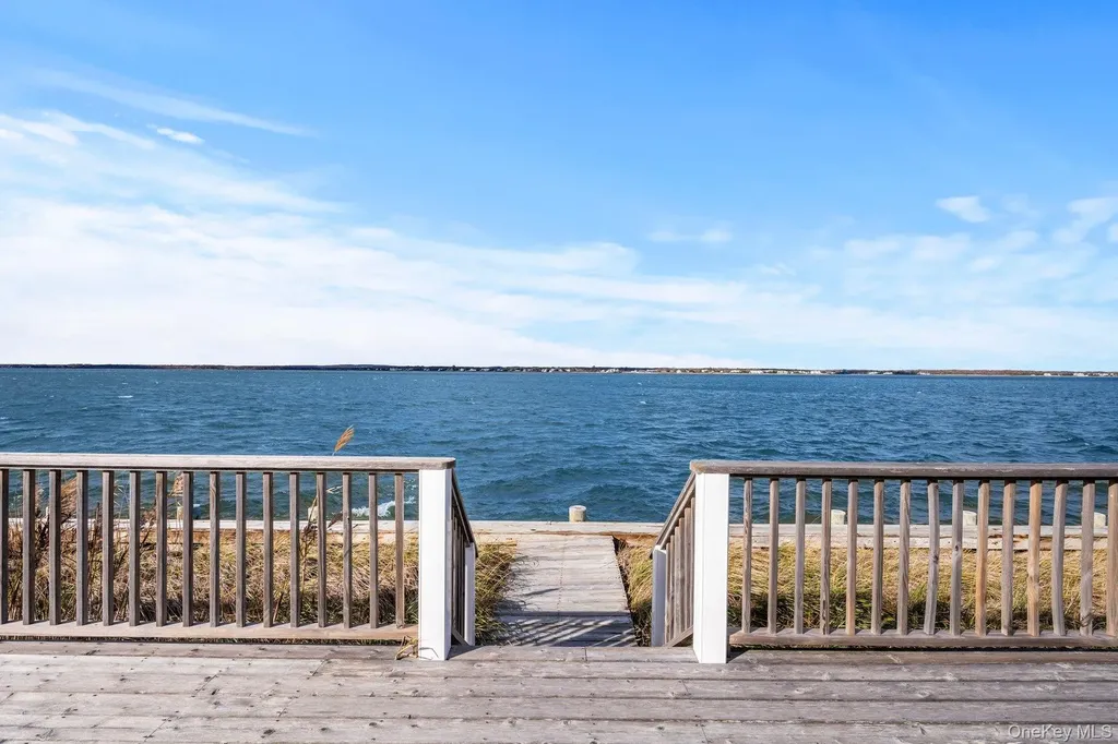 654A Dune Road Westhampton Dunes NY 11978