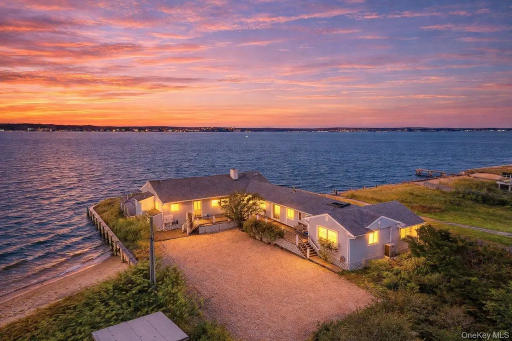 654A Dune Road Westhampton Dunes NY 11978