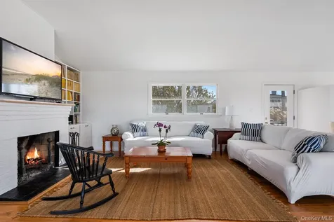 654A Dune Road Westhampton Dunes NY 11978