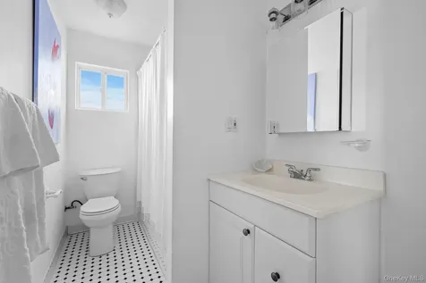 654A Dune Road Westhampton Dunes NY 11978