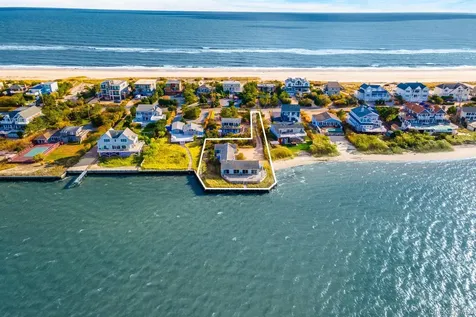 654A Dune Road Westhampton Dunes NY 11978