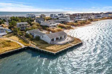 654A Dune Road Westhampton Dunes NY 11978