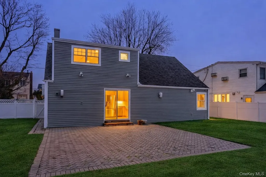3451 3rd Street Oceanside NY 11572