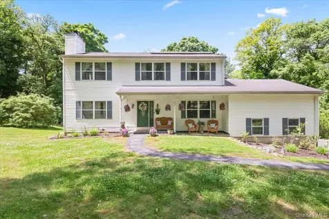 27 Pugsley Parkway Cortlandt Manor NY 10567