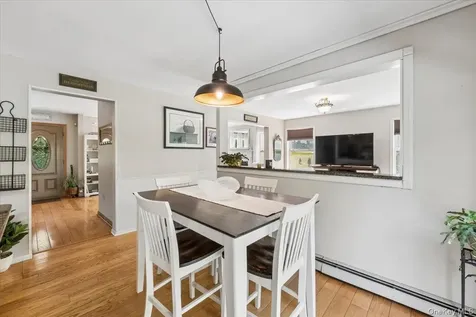 27 Pugsley Parkway Cortlandt Manor NY 10567