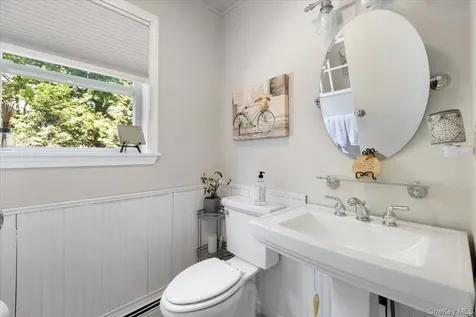 27 Pugsley Parkway Cortlandt Manor NY 10567