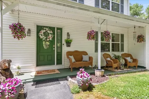 27 Pugsley Parkway Cortlandt Manor NY 10567