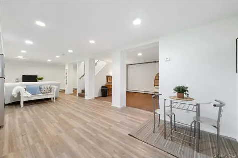 27 Pugsley Parkway Cortlandt Manor NY 10567