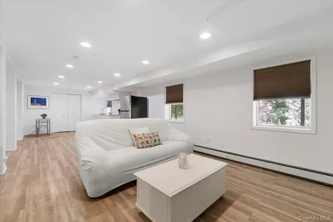 27 Pugsley Parkway Cortlandt Manor NY 10567
