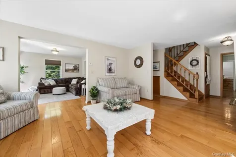 27 Pugsley Parkway Cortlandt Manor NY 10567