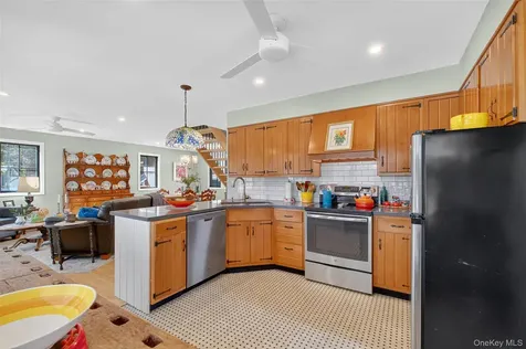 33 Brook Avenue Hopewell Junction NY 12533