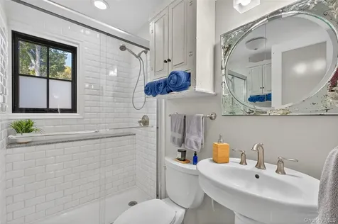 33 Brook Avenue Hopewell Junction NY 12533