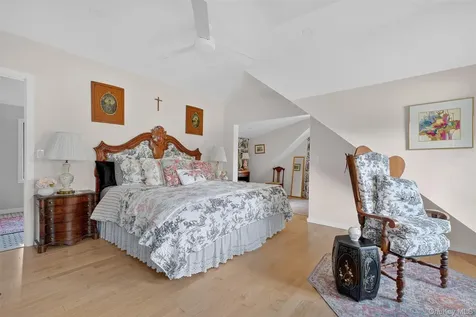 33 Brook Avenue Hopewell Junction NY 12533