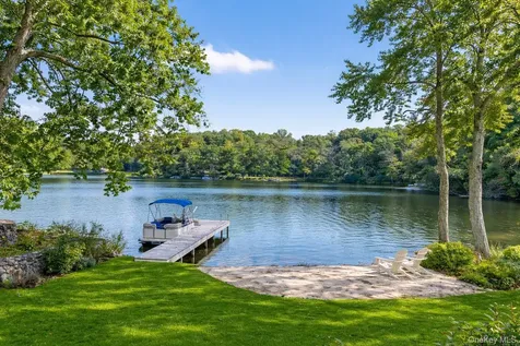 33 Brook Avenue Hopewell Junction NY 12533