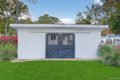 33 Brook Avenue Hopewell Junction NY 12533