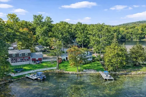 33 Brook Avenue Hopewell Junction NY 12533