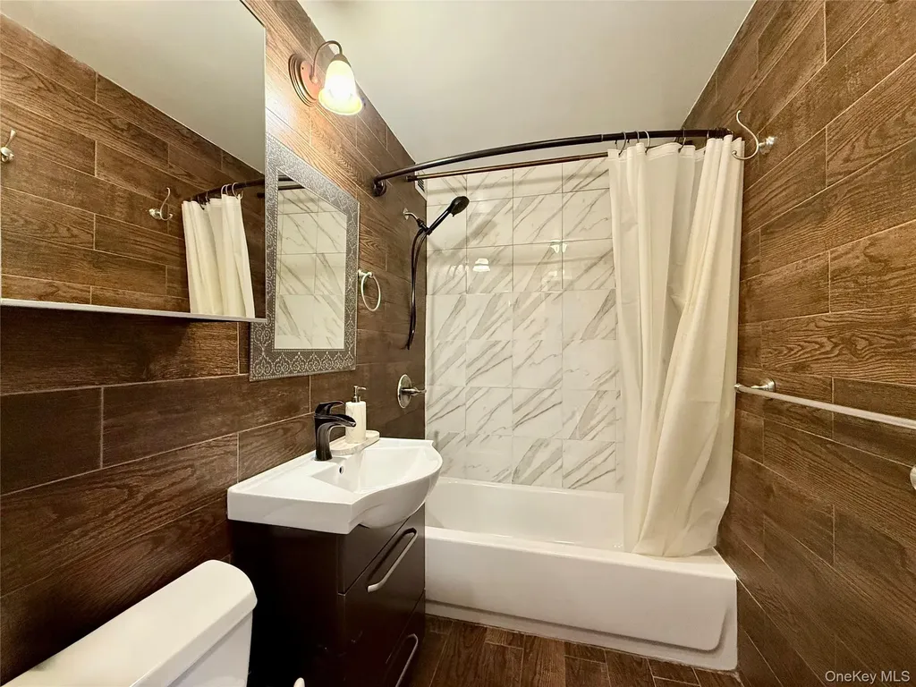 87-14 57th Road Elmhurst NY 11373