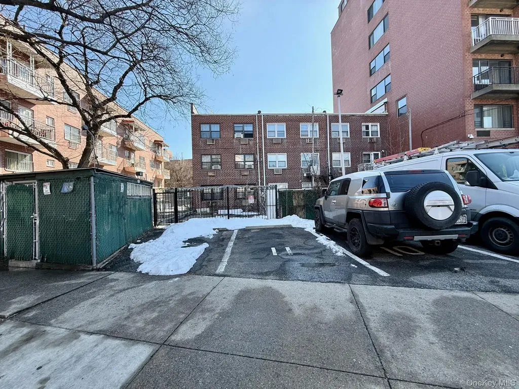 87-14 57th Road Elmhurst NY 11373
