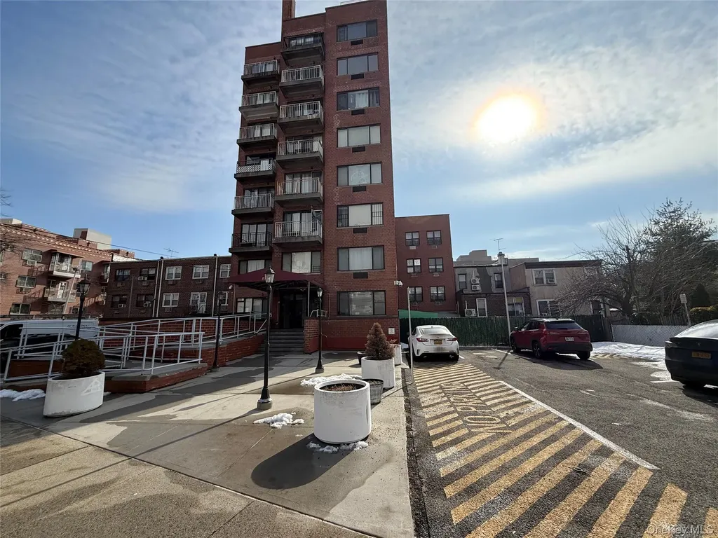 87-14 57th Road Elmhurst NY 11373