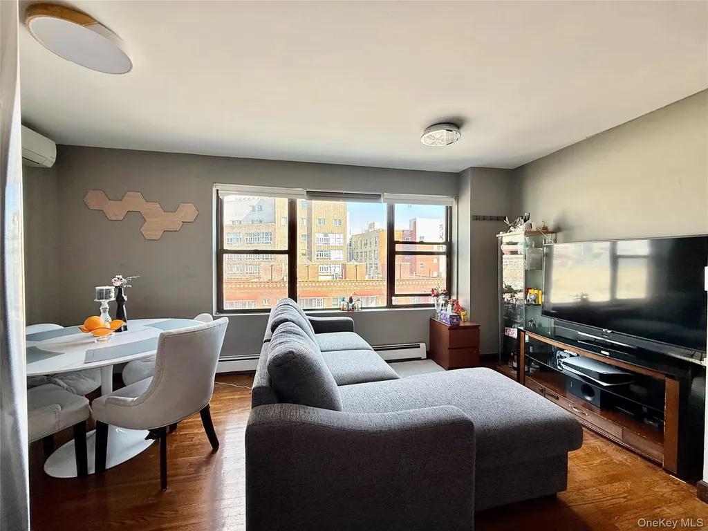 87-14 57th Road Elmhurst NY 11373