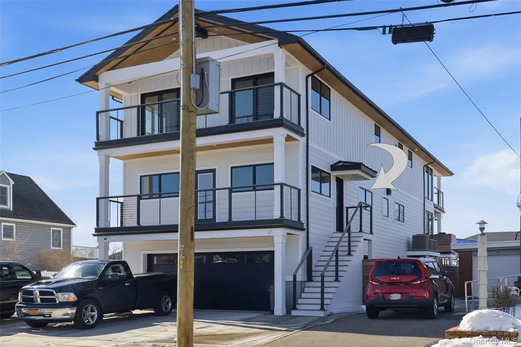 56 Suffolk Road Island Park NY 11558